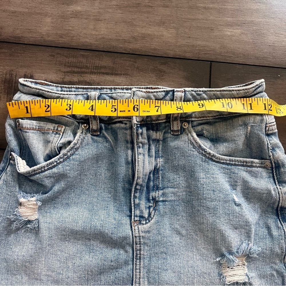 Garage Women’s Denim Distressed Mini Skirt xs - Picture 5 of 6
